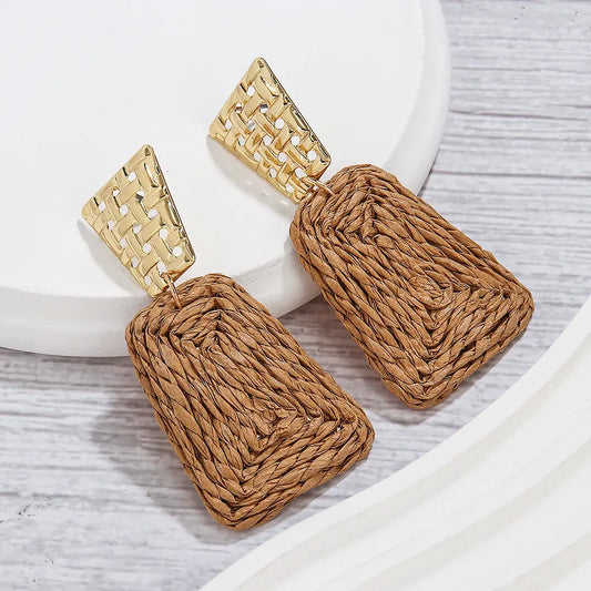 Arete Hawaiano tropical Marron